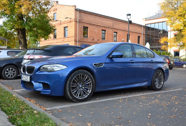 BMW M5 F10 2011