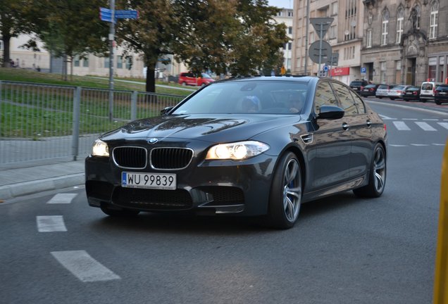 BMW M5 F10 2011