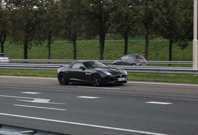 Jaguar F-TYPE S V8 Convertible