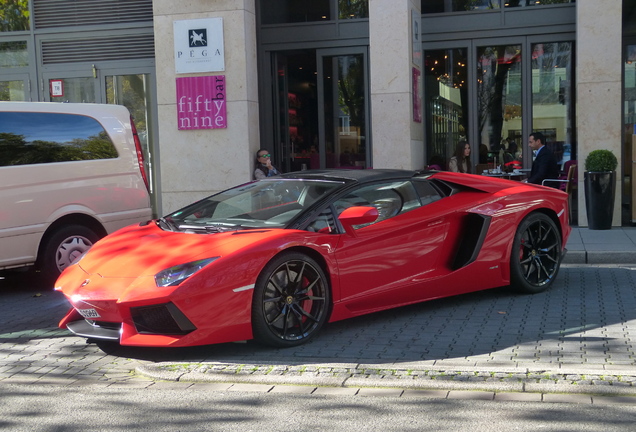 Lamborghini Aventador LP700-4 Roadster