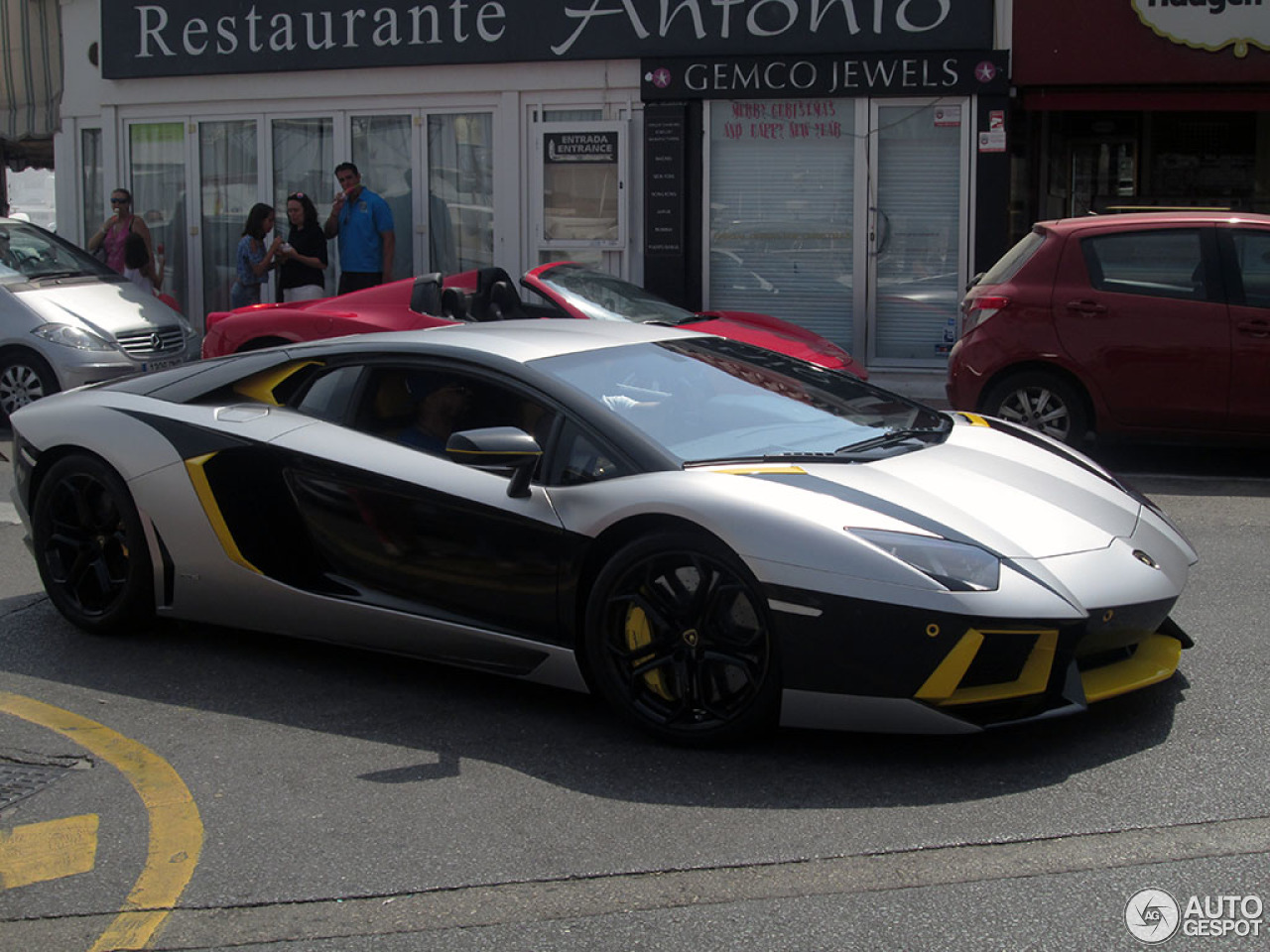 Lamborghini Aventador LP700-4