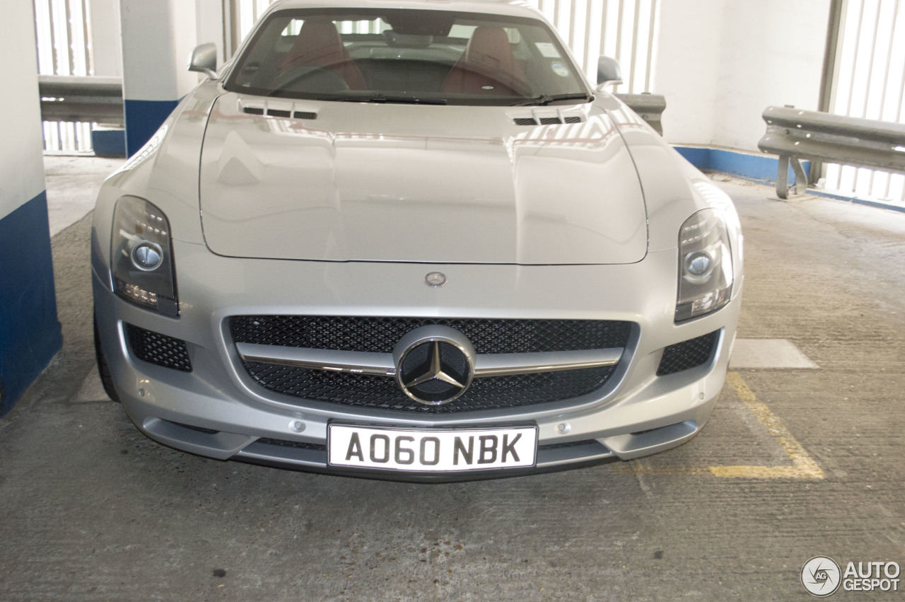 Mercedes-Benz SLS AMG