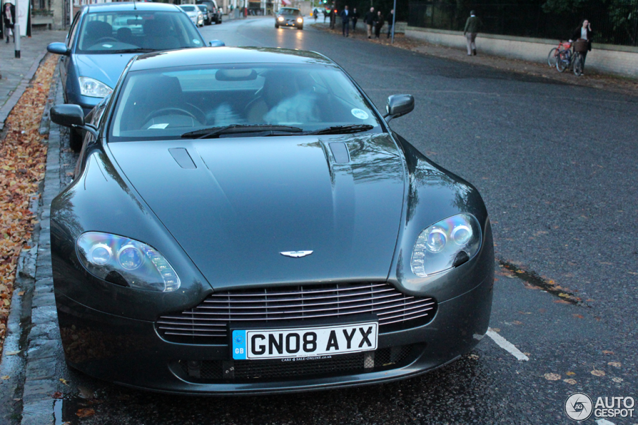 Aston Martin V8 Vantage