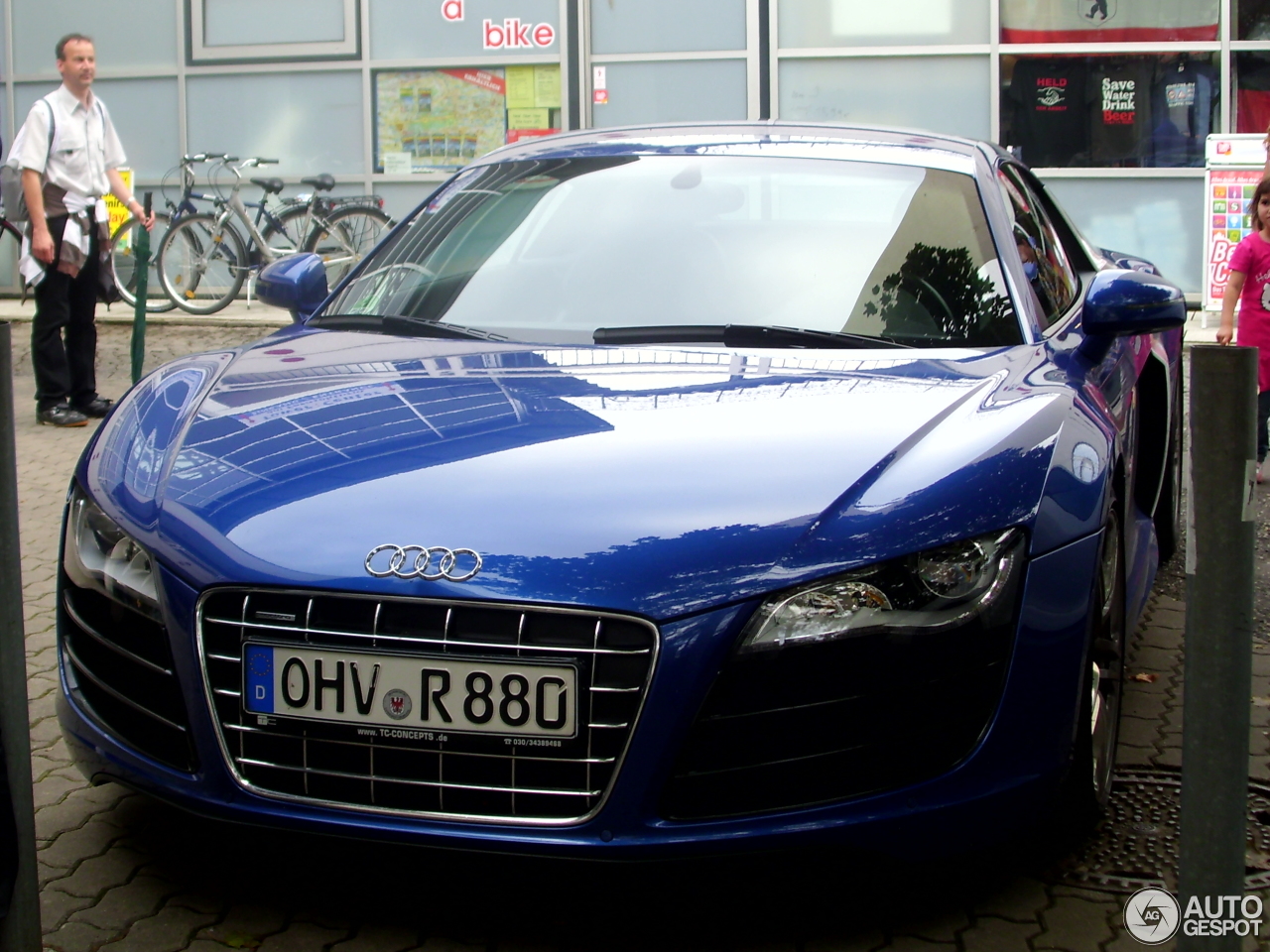 Audi R8 V10