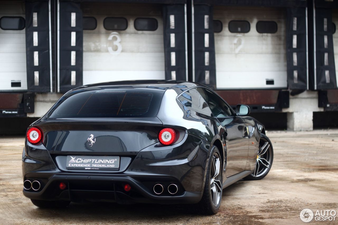 Ferrari FF