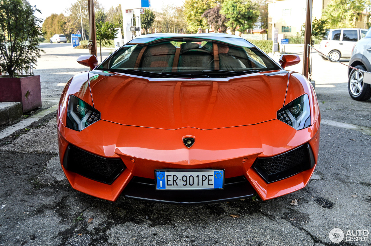 Lamborghini Aventador LP700-4 Roadster