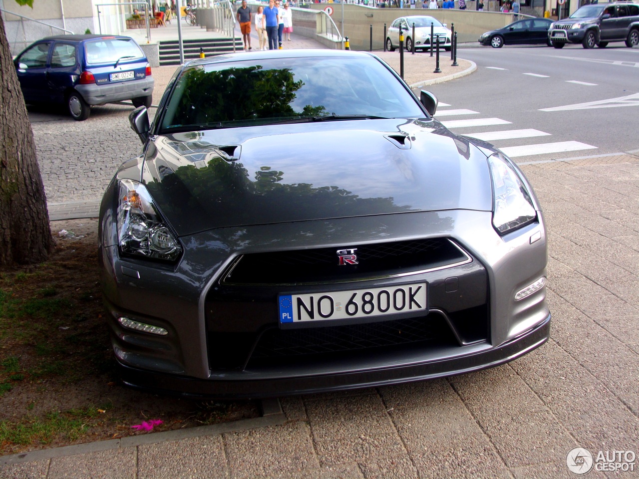 Nissan GT-R 2012