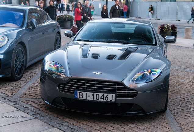 Aston Martin V12 Vantage