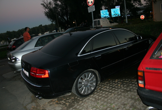 Audi S8 D3