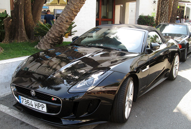 Jaguar F-TYPE S V8 Convertible