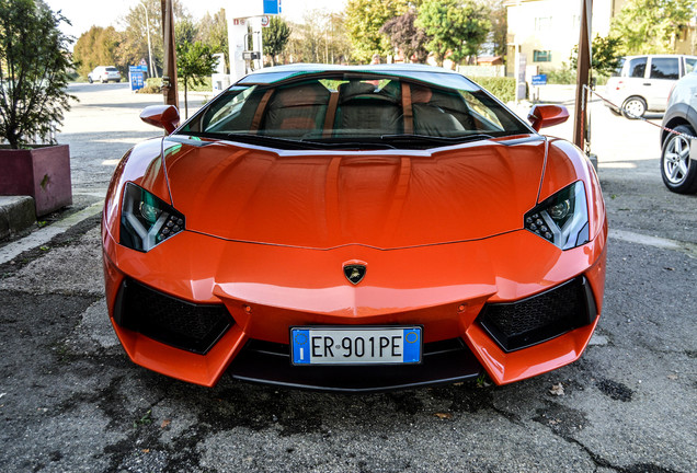 Lamborghini Aventador LP700-4 Roadster