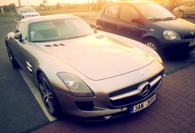 Mercedes-Benz SLS AMG