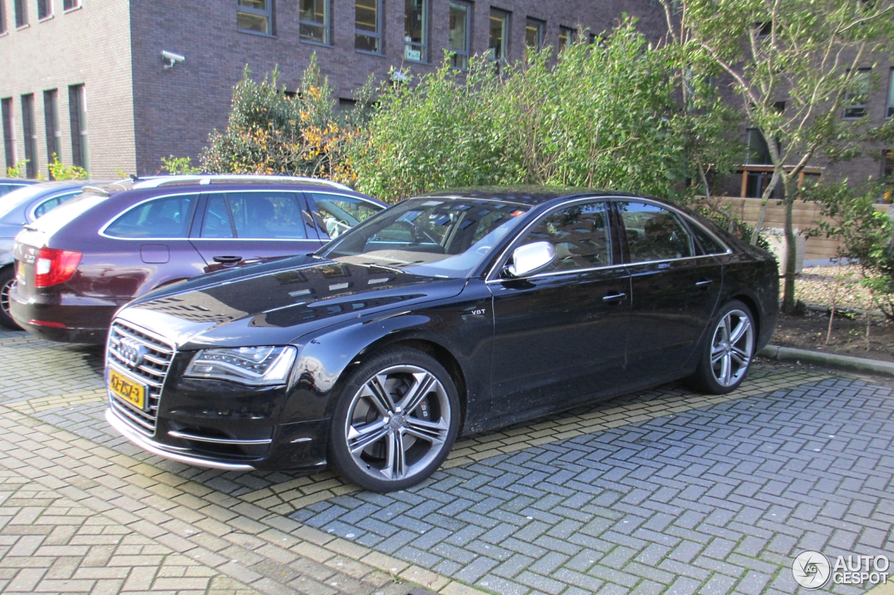 Audi S8 D4