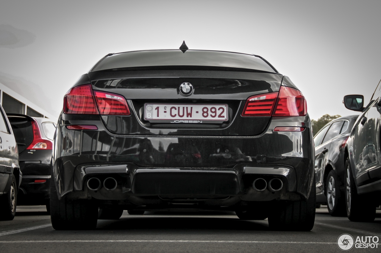 BMW M5 F10 2011