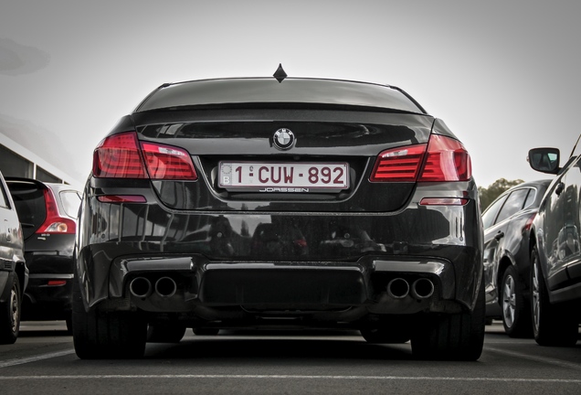 BMW M5 F10 2011