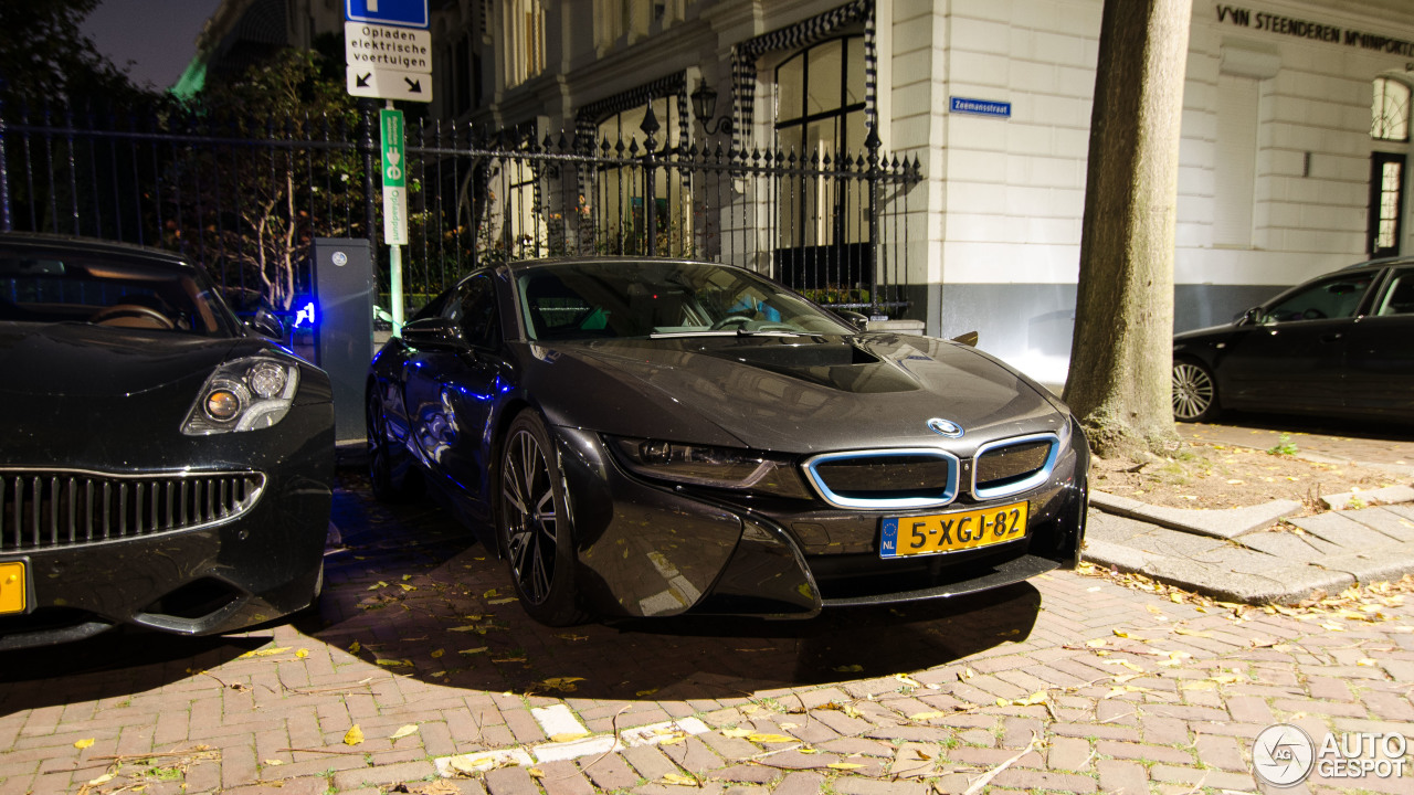 BMW i8