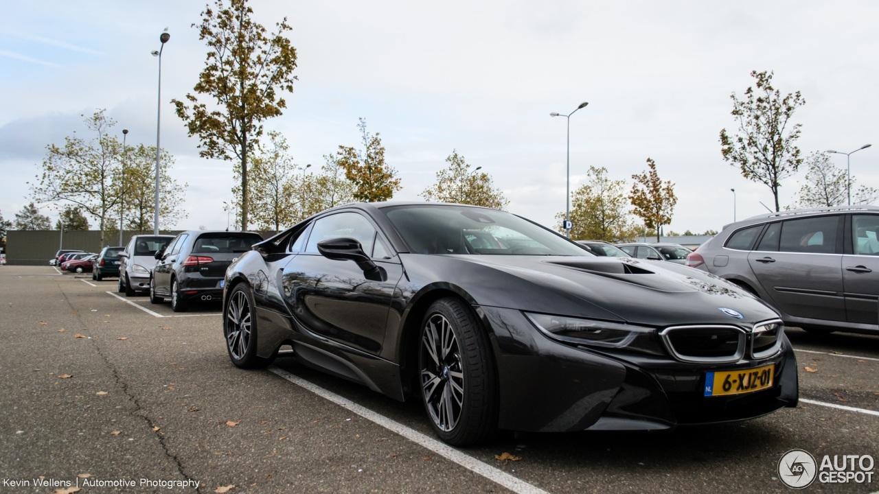 BMW i8