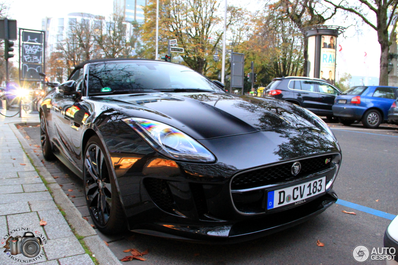 Jaguar F-TYPE S V8 Convertible