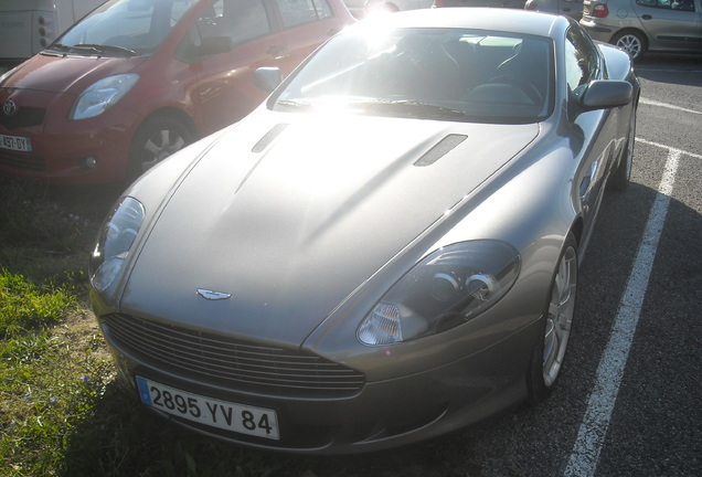 Aston Martin DB9