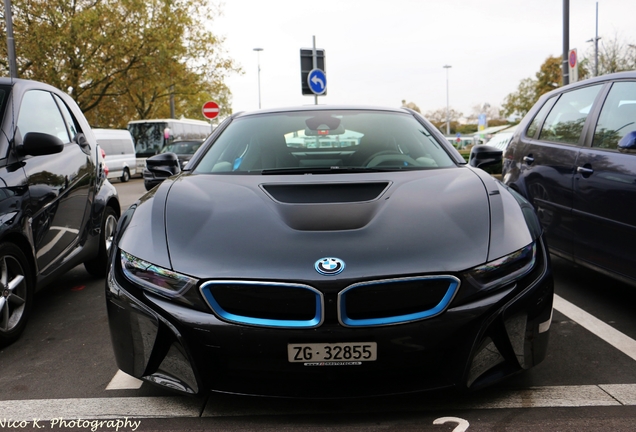 BMW i8