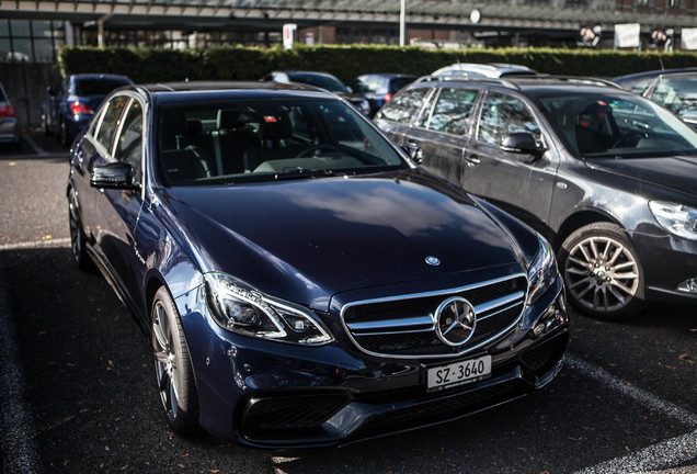 Mercedes-Benz E 63 AMG S W212