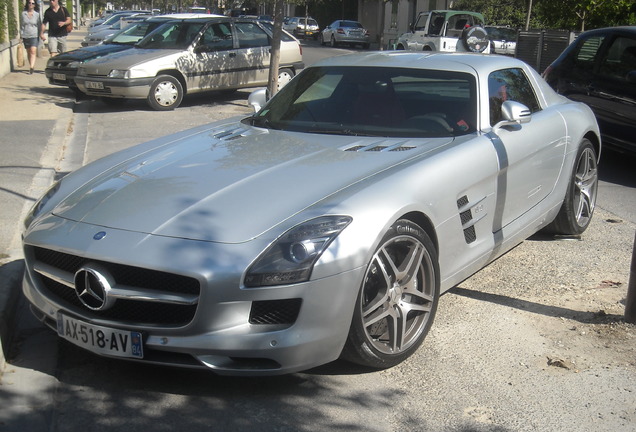 Mercedes-Benz SLS AMG