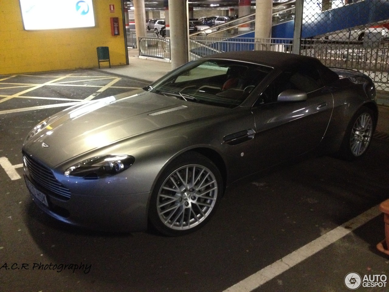 Aston Martin V8 Vantage Roadster