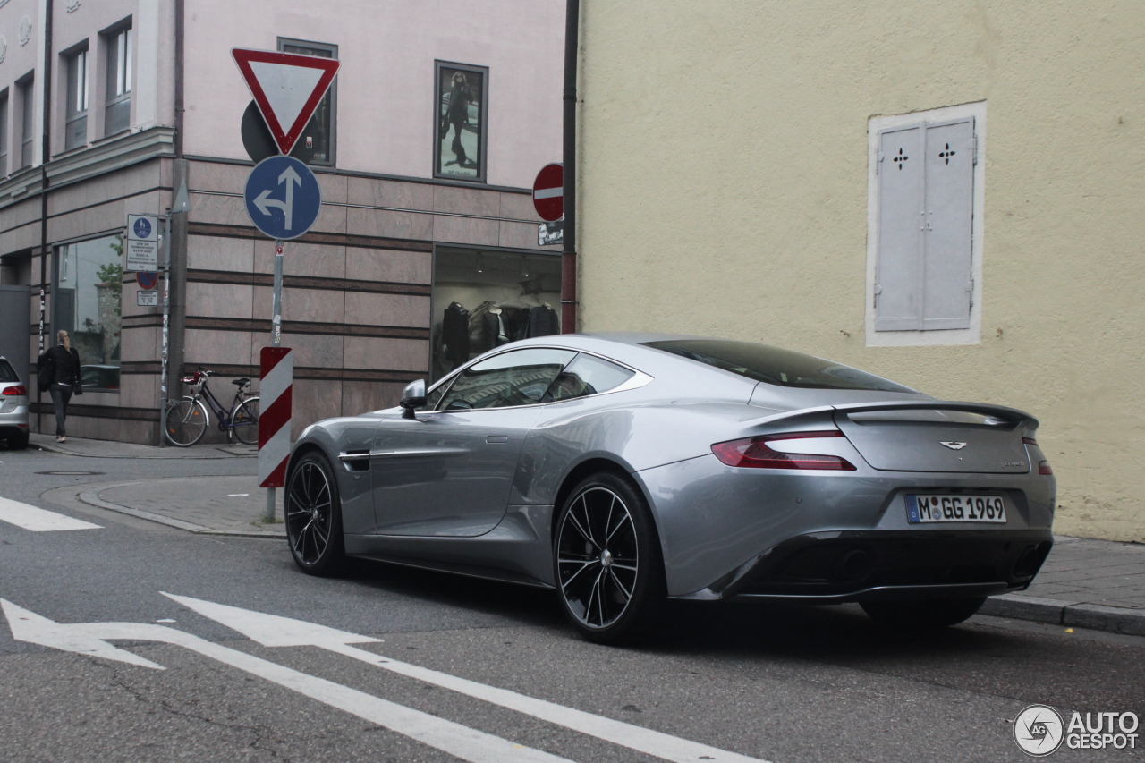 Aston Martin Vanquish 2013