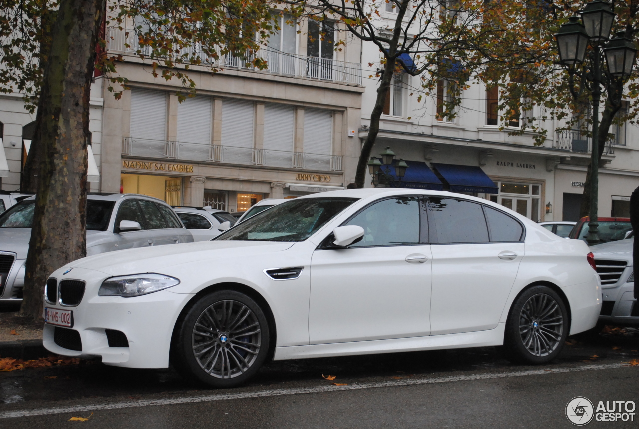 BMW M5 F10 2011