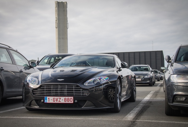 Aston Martin V12 Vantage Carbon Black Edition