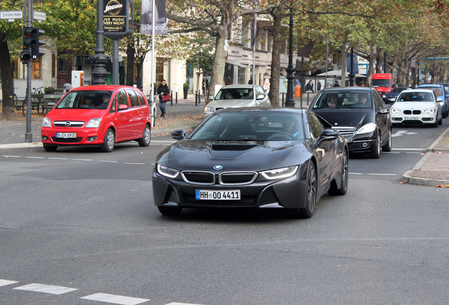 BMW i8