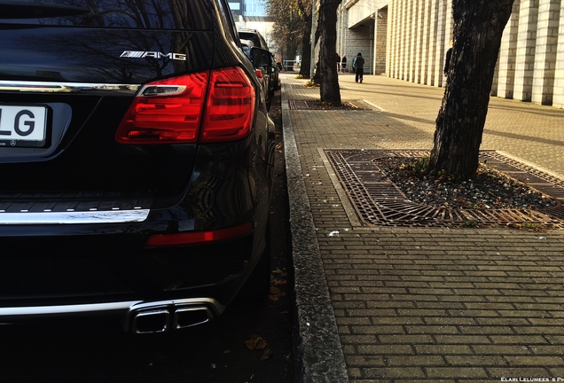 Mercedes-Benz GL 63 AMG X166