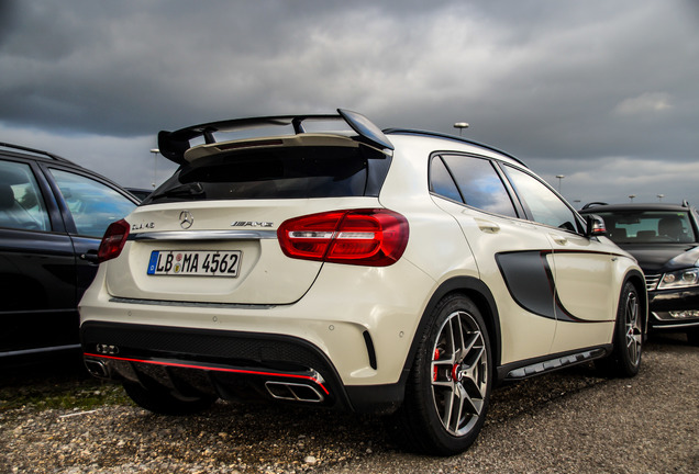 Mercedes-Benz GLA 45 AMG Edition 1