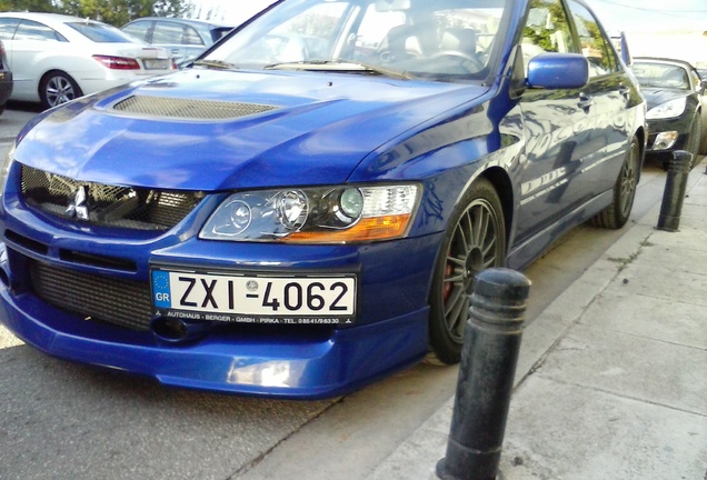 Mitsubishi Lancer Evolution IX FQ