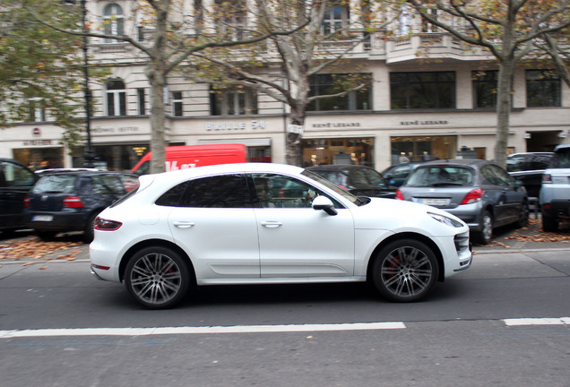 Porsche 95B Macan Turbo