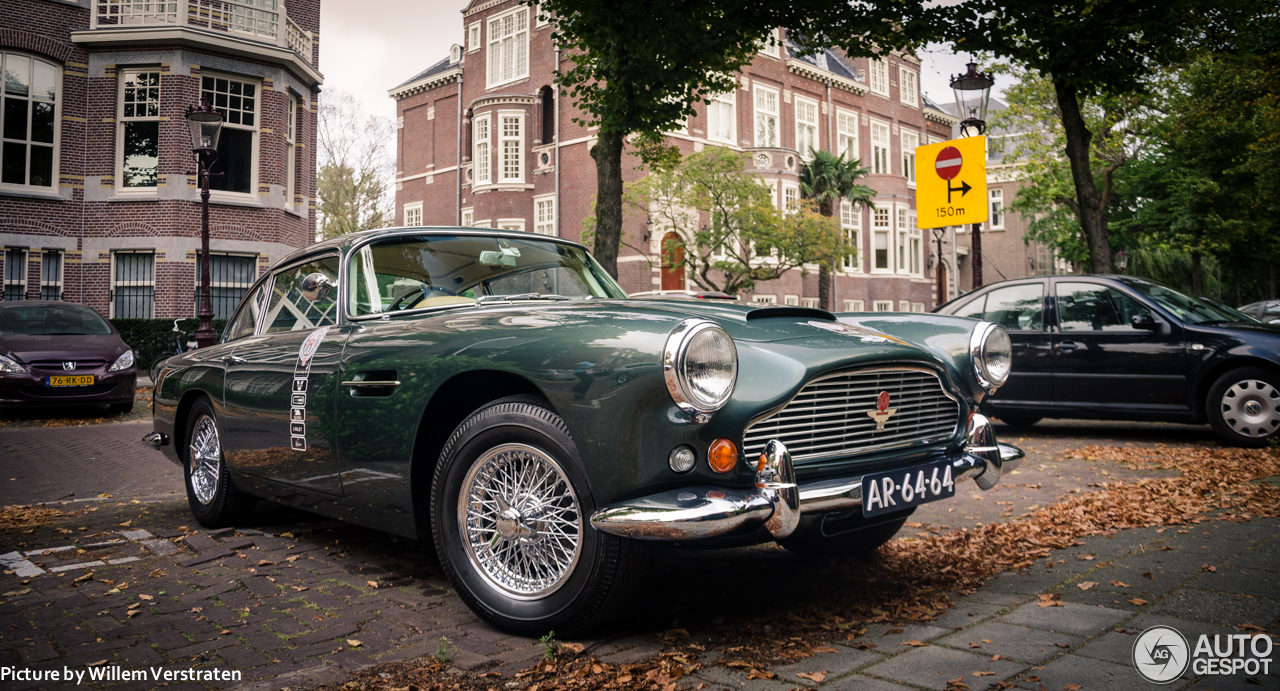 Aston Martin DB4 Series V