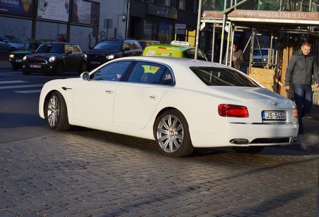 Bentley Flying Spur V8