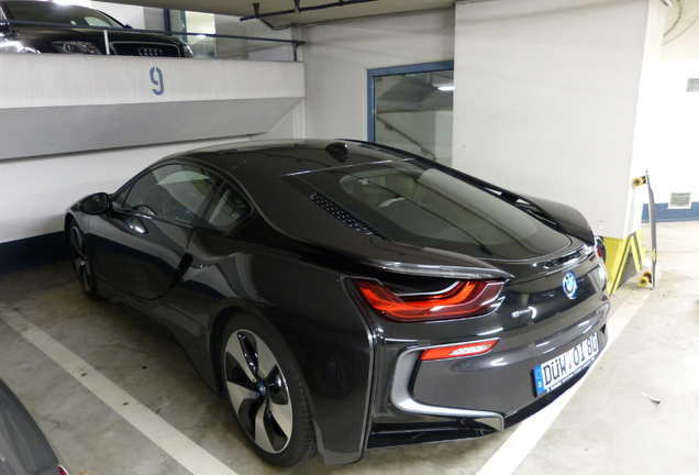 BMW i8