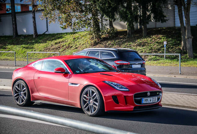 Jaguar F-TYPE R Coupé