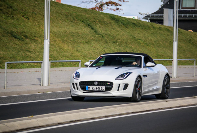 Jaguar F-TYPE S V8 Convertible