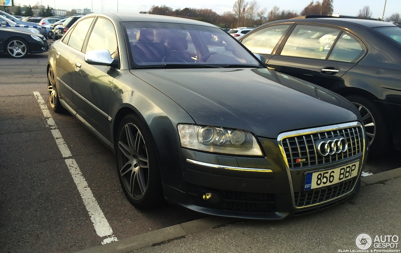 Audi S8 D3