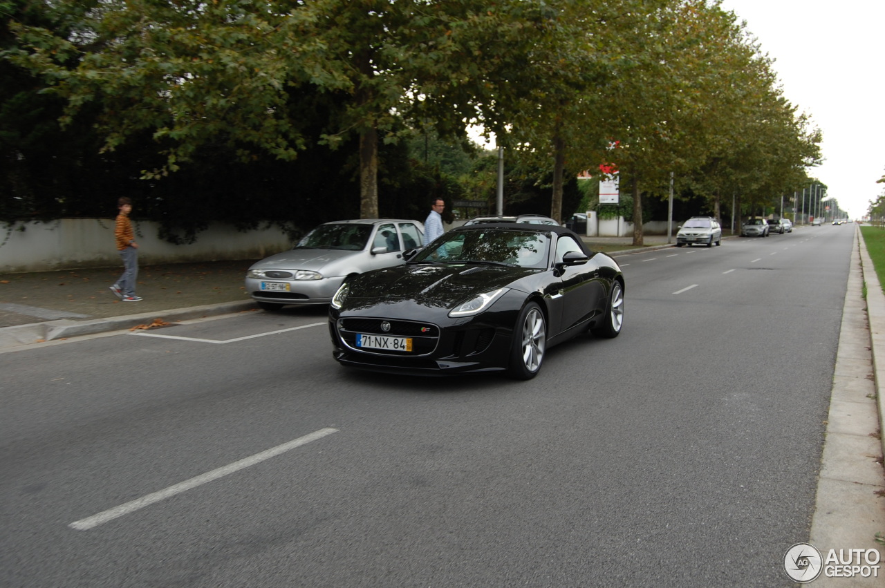 Jaguar F-TYPE S Convertible