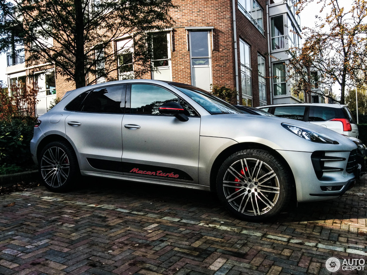 Porsche 95B Macan Turbo