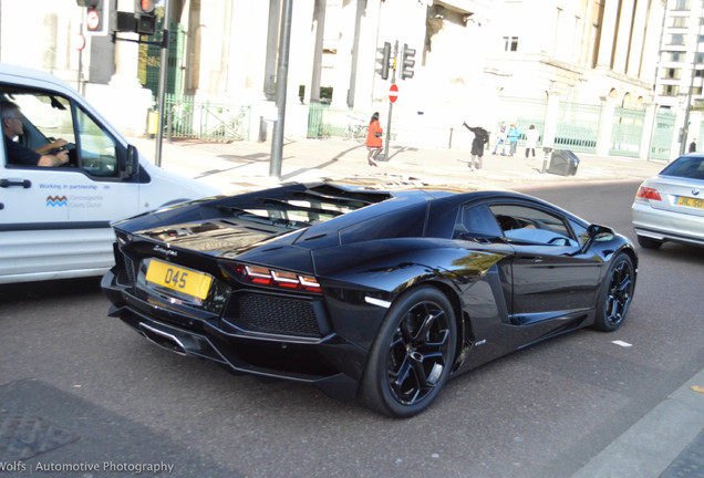 Lamborghini Aventador LP700-4