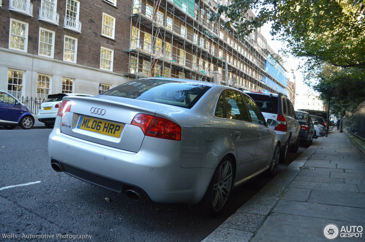 Audi RS4 Sedan