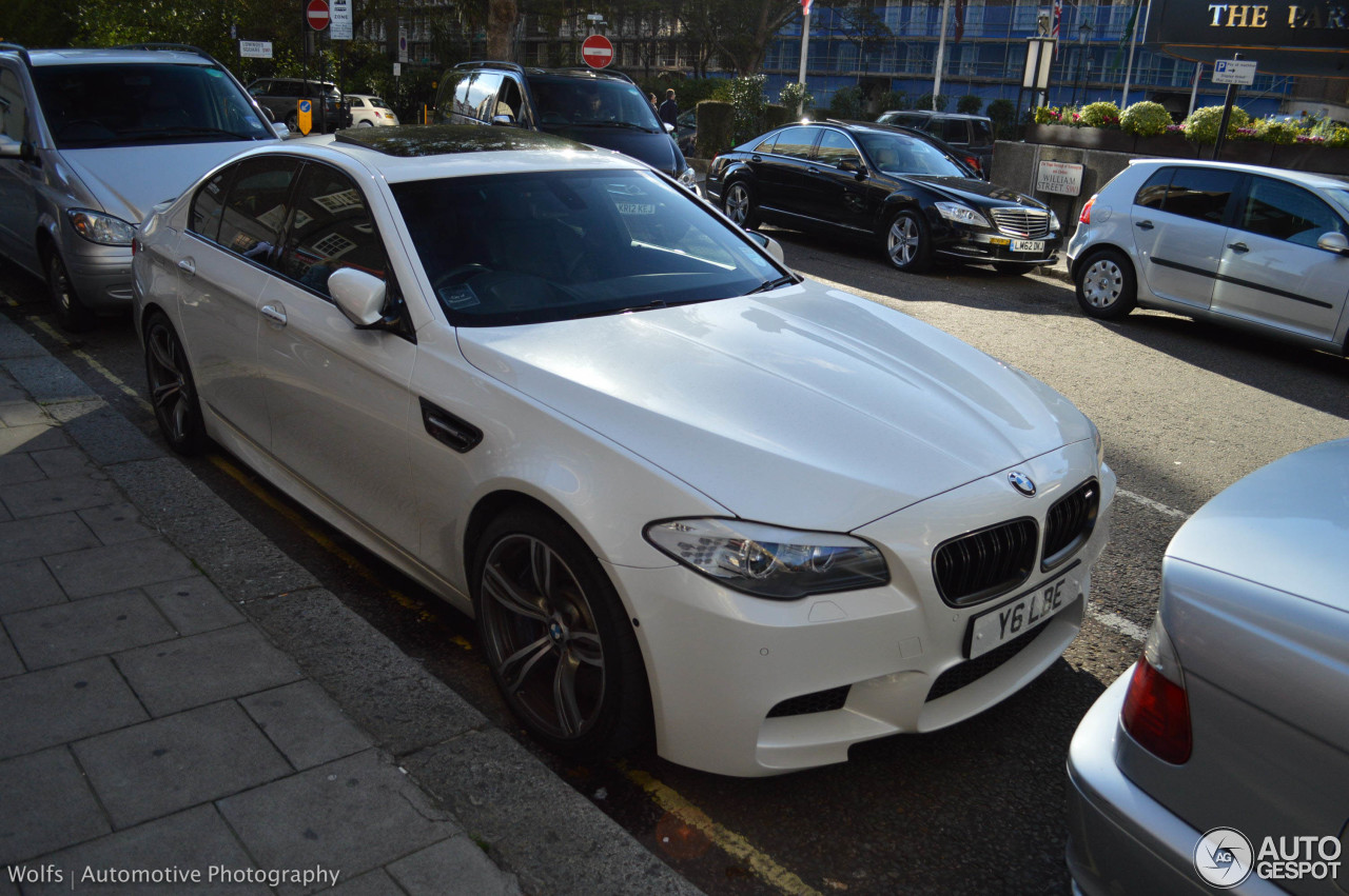 BMW M5 F10 2011