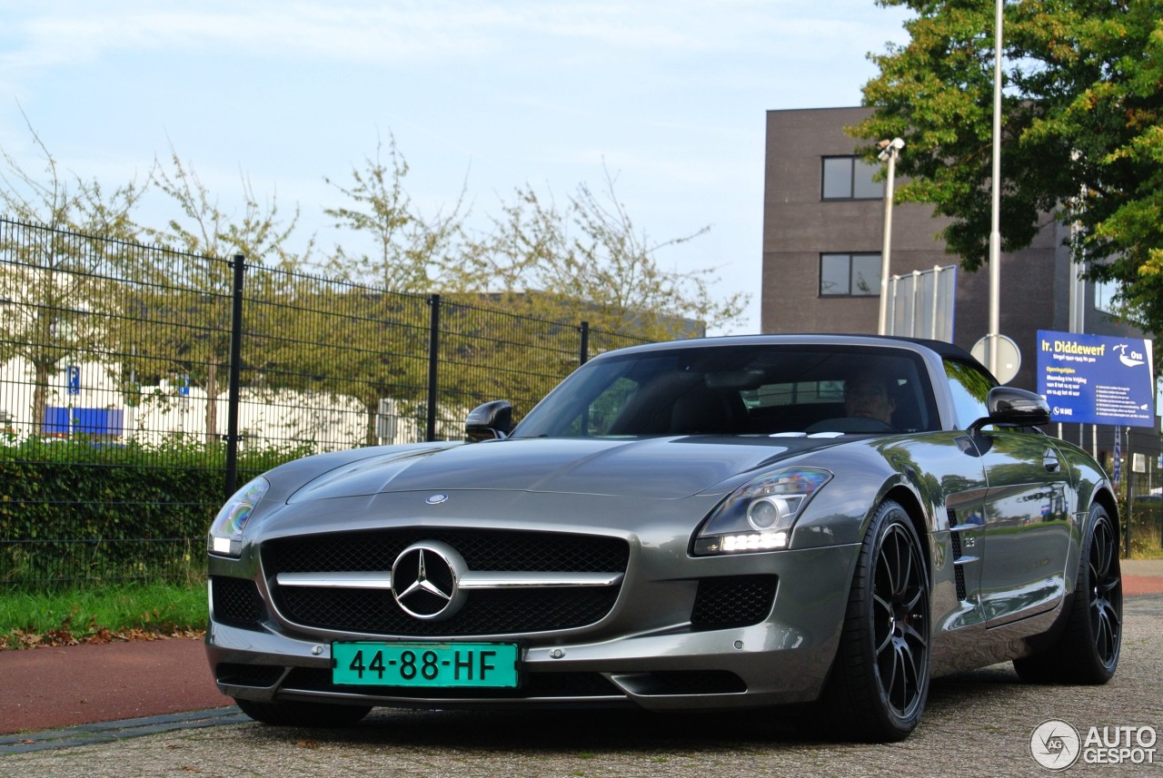 Mercedes-Benz SLS AMG Roadster