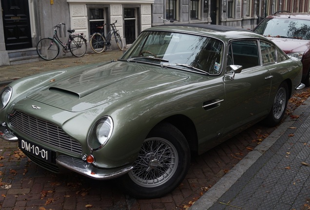 Aston Martin DB6 MKI