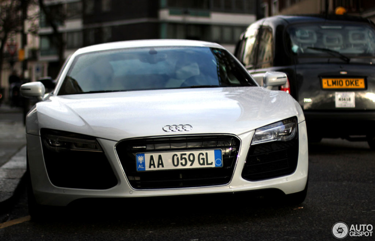 Audi R8 2013