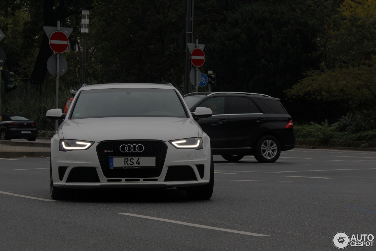 Audi RS4 Avant B8